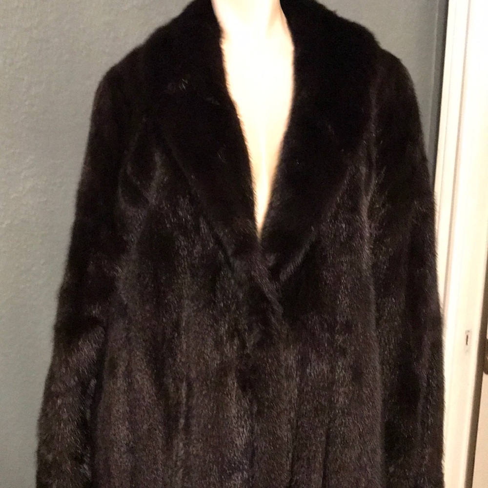 Mink - Picture 2 of 8